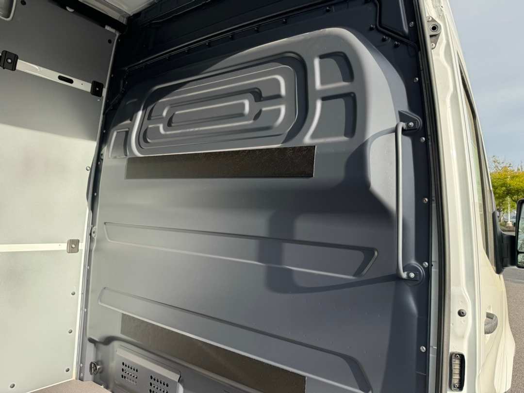 2024 Mercedes-Benz Sprinter 3500 Cargo 144 WB - Image 12