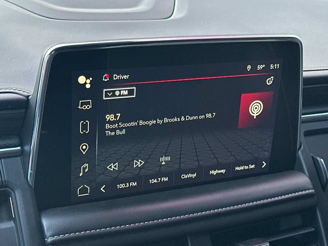 2022 GMC Yukon Xl SLT - Image 18