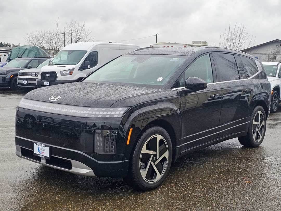 2026 Hyundai Ioniq 9 Performance Limited - Image 3