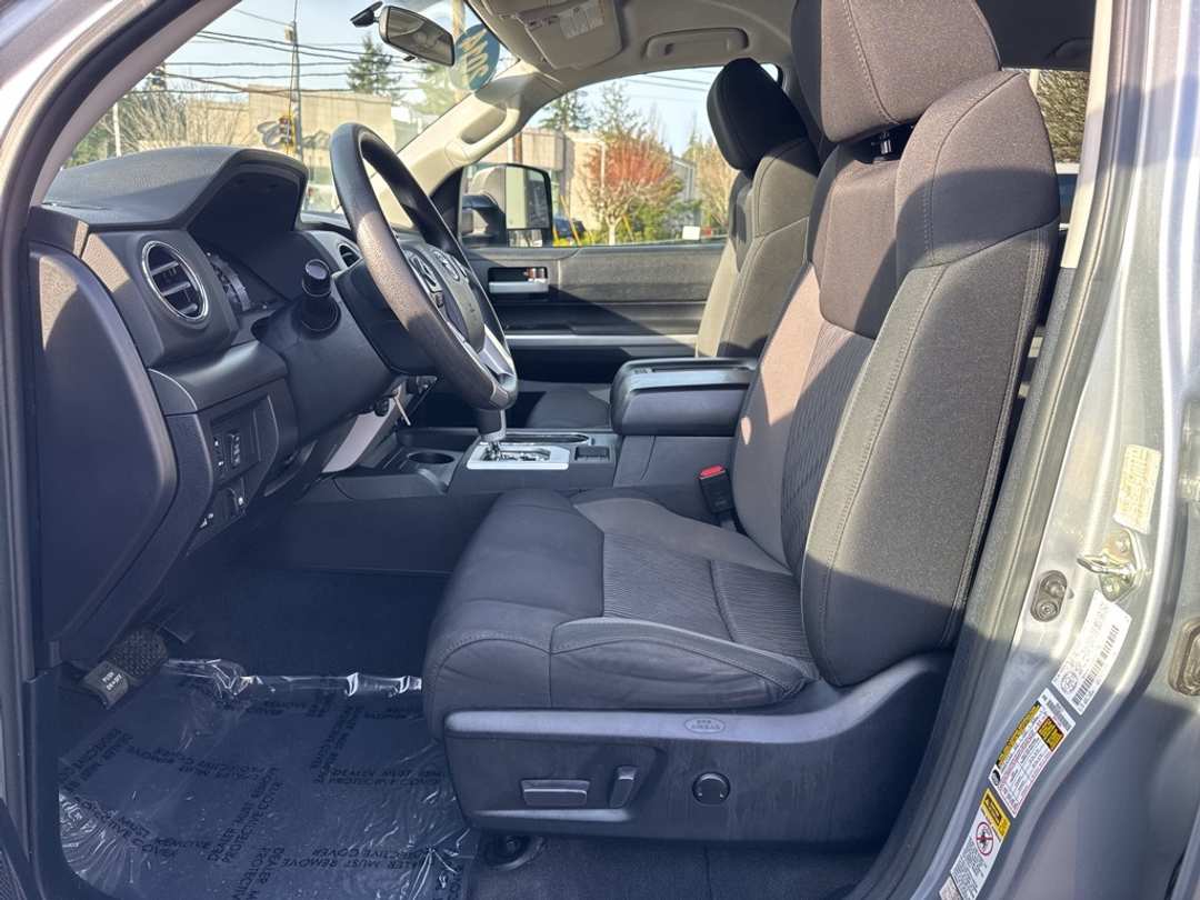 2014 Toyota Tundra SR5 - Image 17