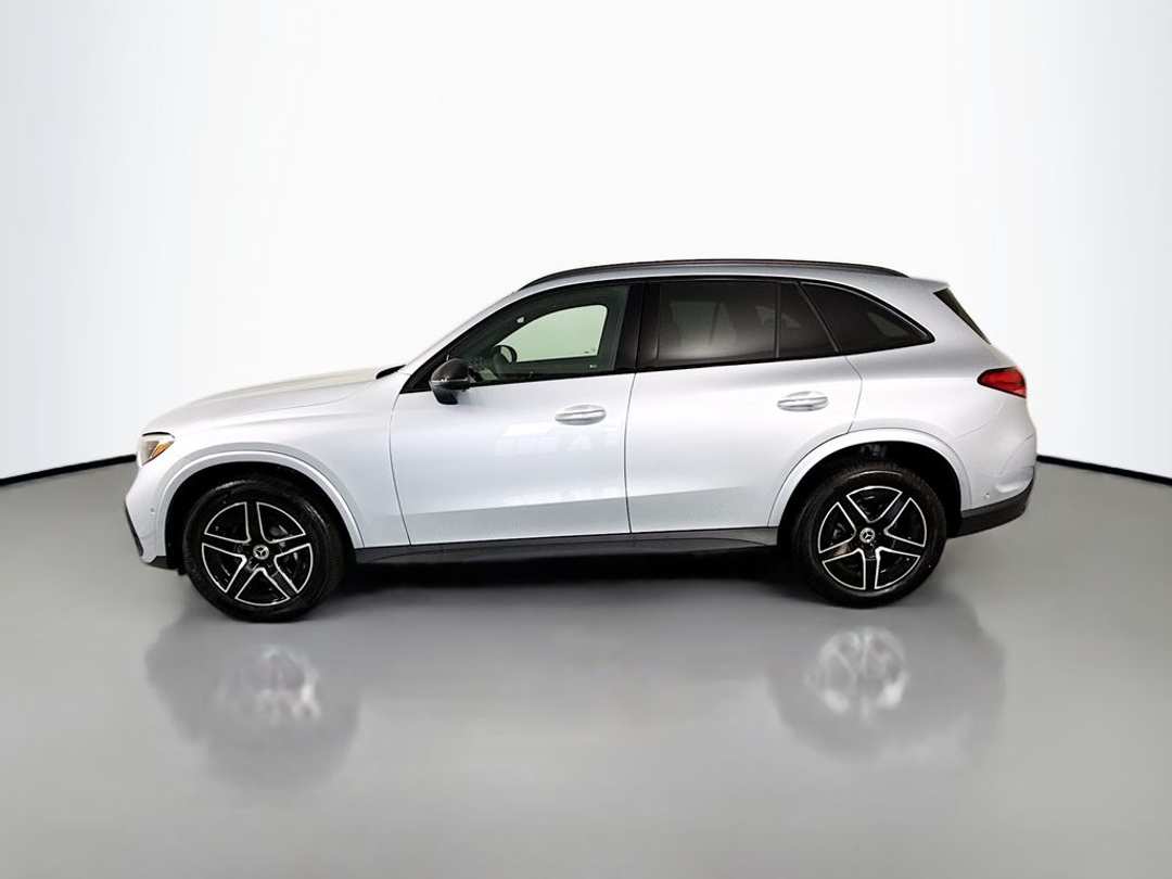2026 Mercedes-Benz GLC GLC 300 - Image 2