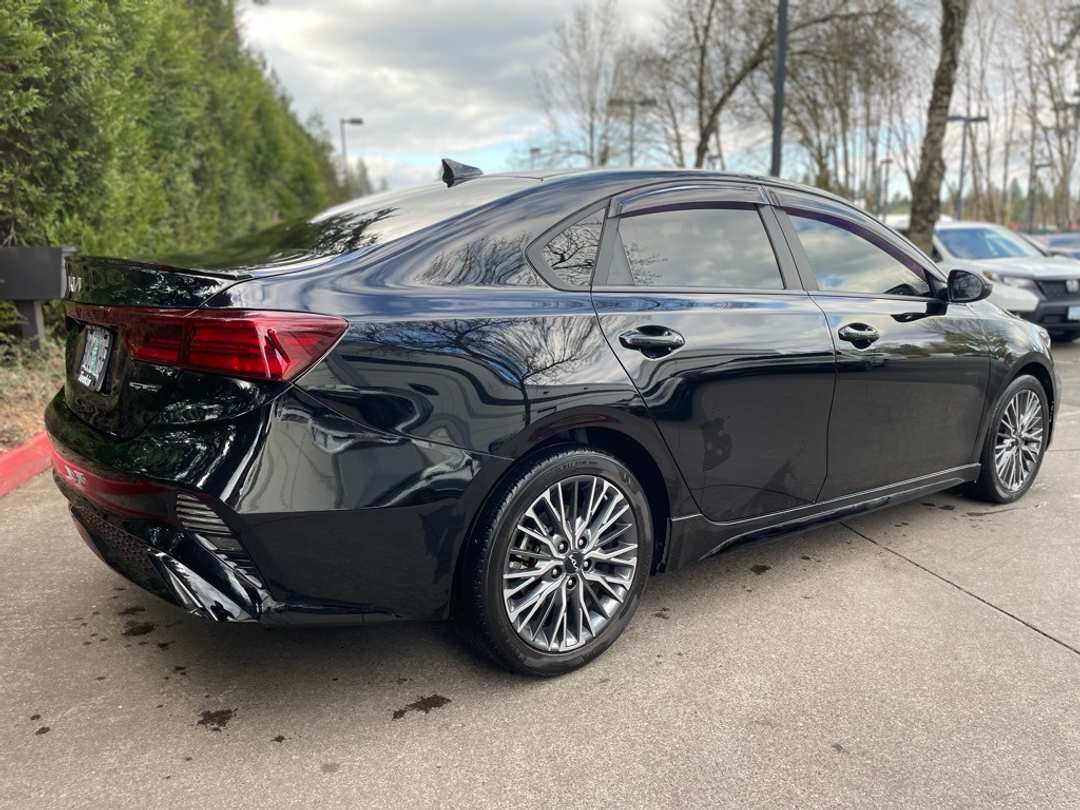 2022 Kia Forte GTLine - Image 4