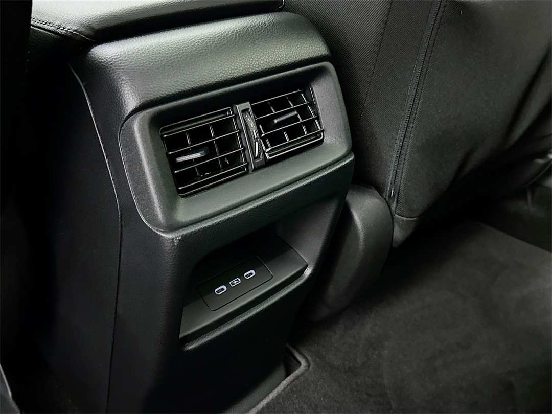 2025 Honda CR-V EX - Image 25