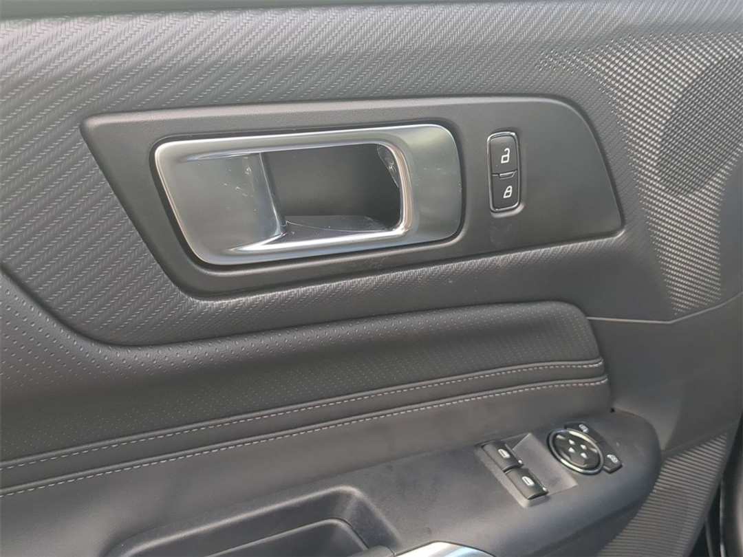 2025 Ford Mustang GT Premium - Image 10