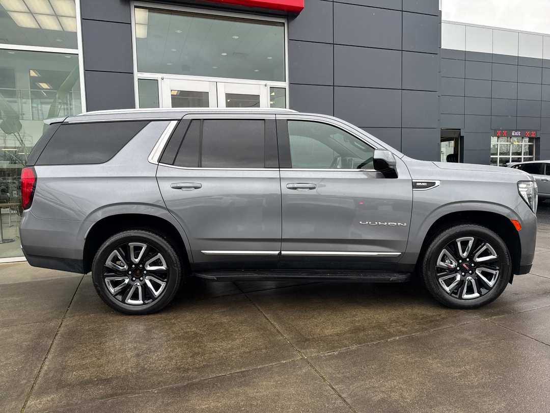 2021 GMC Yukon SLT - Image 2