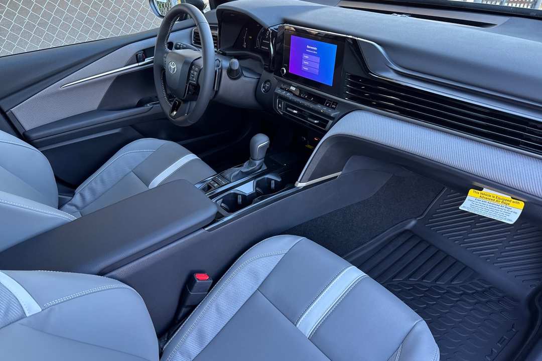 2026 Toyota Camry SE - Image 15