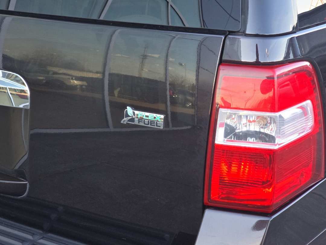 2013 Ford Expedition El Limited - Image 26