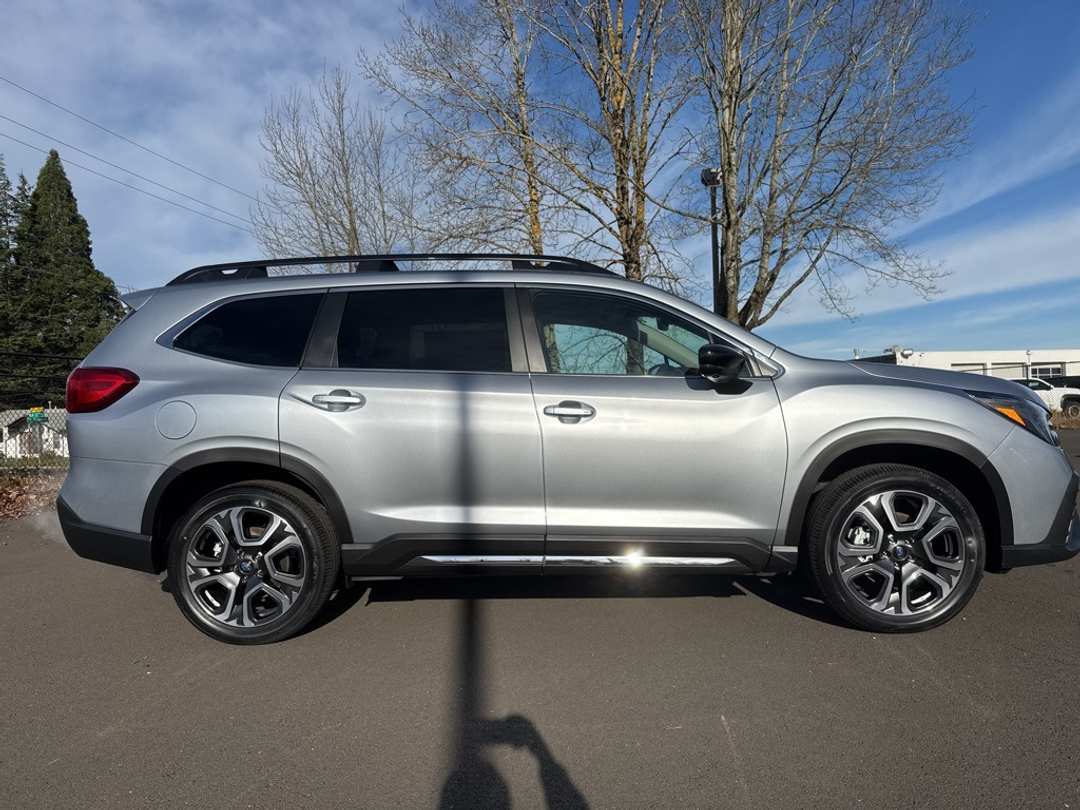 2026 Subaru Ascent Limited - Image 8