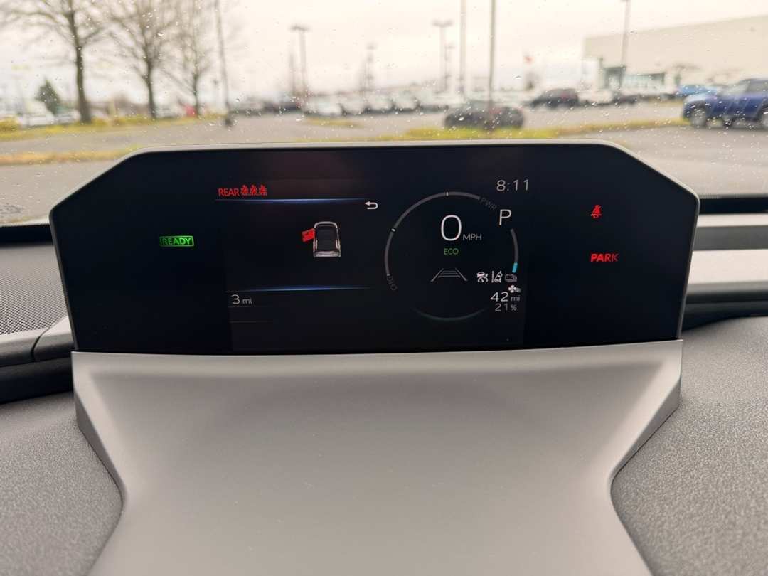 2026 Subaru Solterra Premium - Image 31