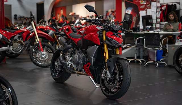 2026 Ducati Streetfighter V2 S