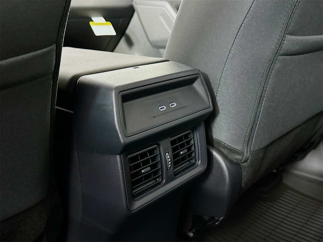 2026 Toyota Rav4 SE - Image 26