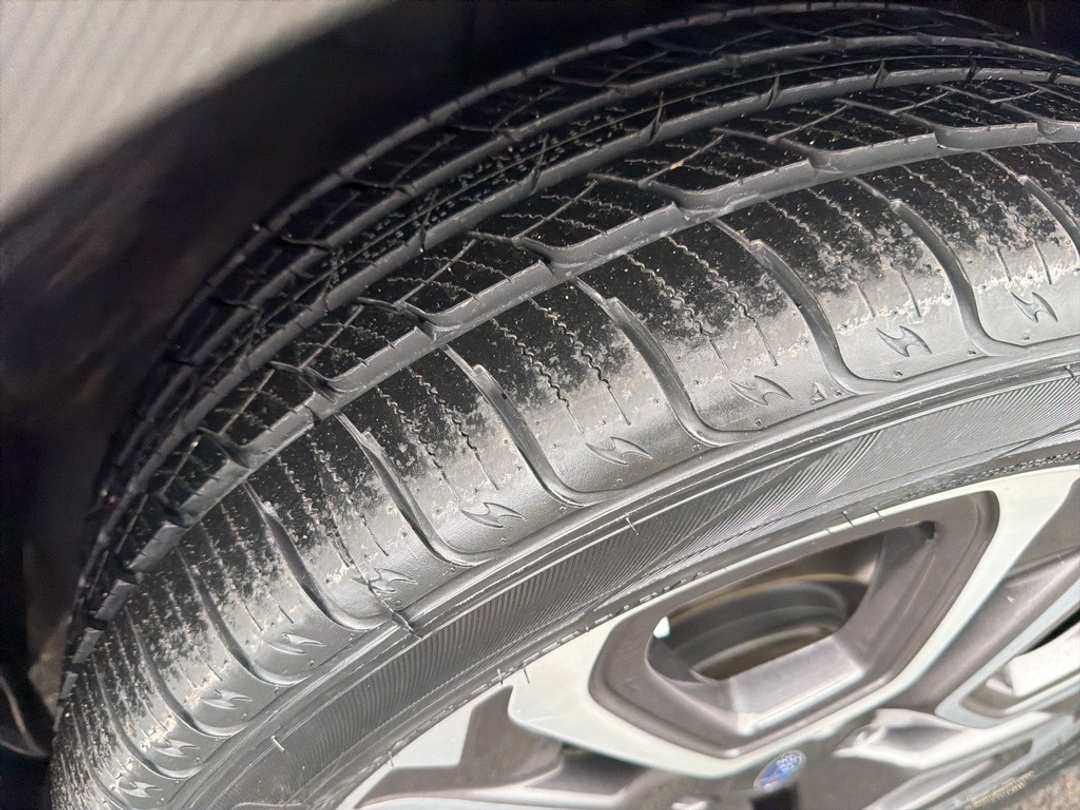 2023 Subaru Ascent Limited - Image 10