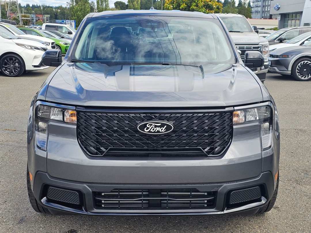 2025 Ford Maverick XLT - Image 2