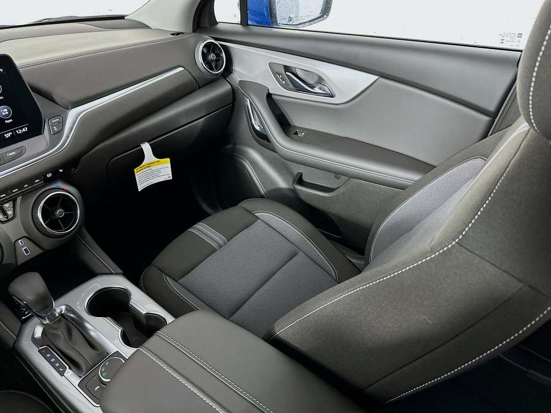 2025 Chevrolet Blazer LT - Image 24