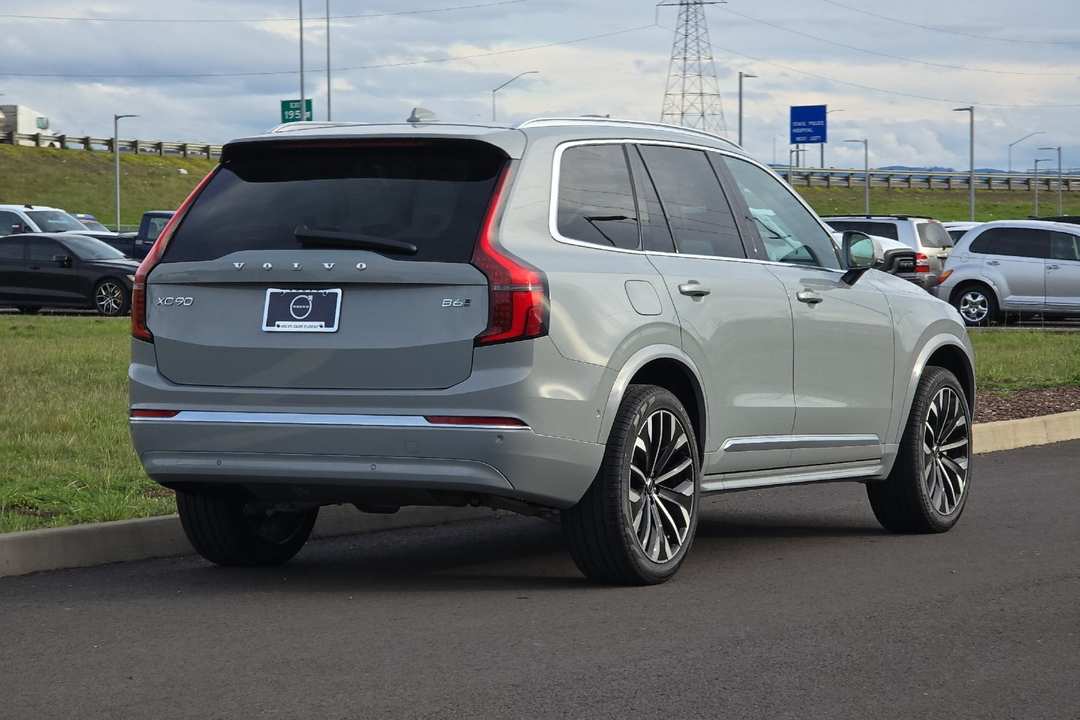 2026 Volvo Xc90 B6 Ultra - Image 3