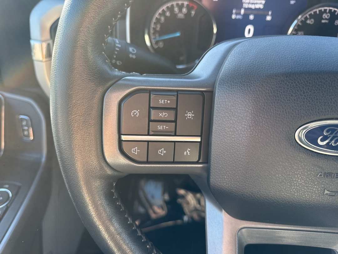 2022 Ford F-150 XLT - Image 35