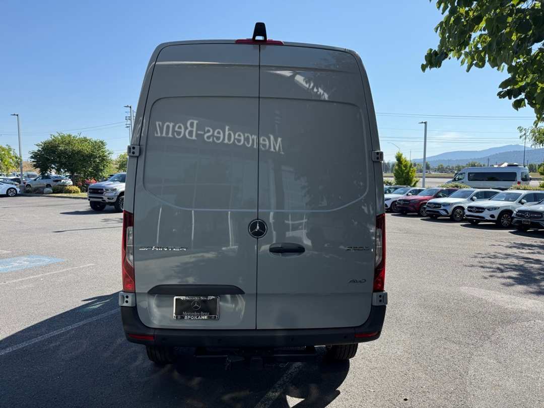 2025 Mercedes-Benz Sprinter 2500 Cargo 144 WB - Image 4