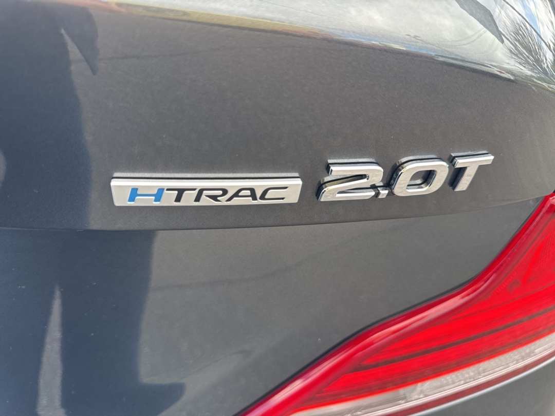 2019 Genesis G70 2.0T Advanced - Image 11
