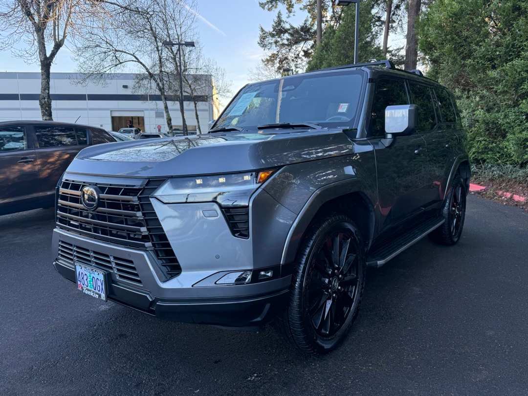 2024 Lexus GX 550 Luxury - Image 4