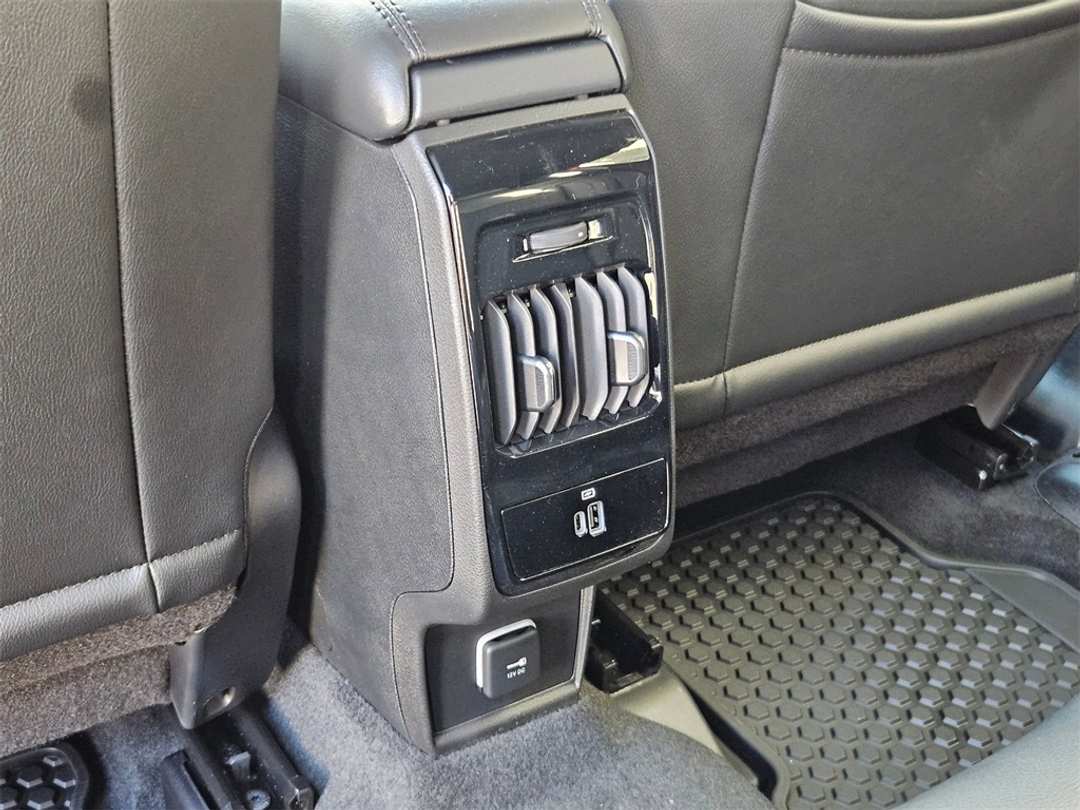 2026 Jeep Compass Trailhawk - Image 29