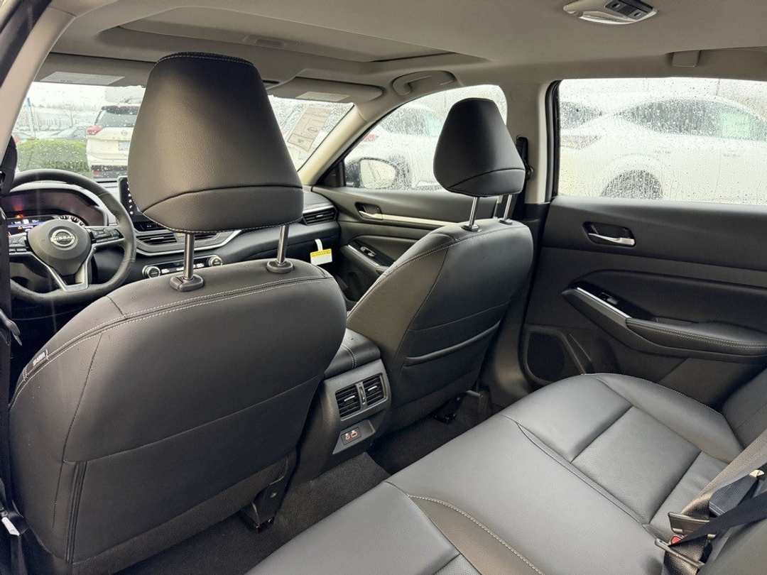 2025 Nissan Altima 2.5 SL - Image 29