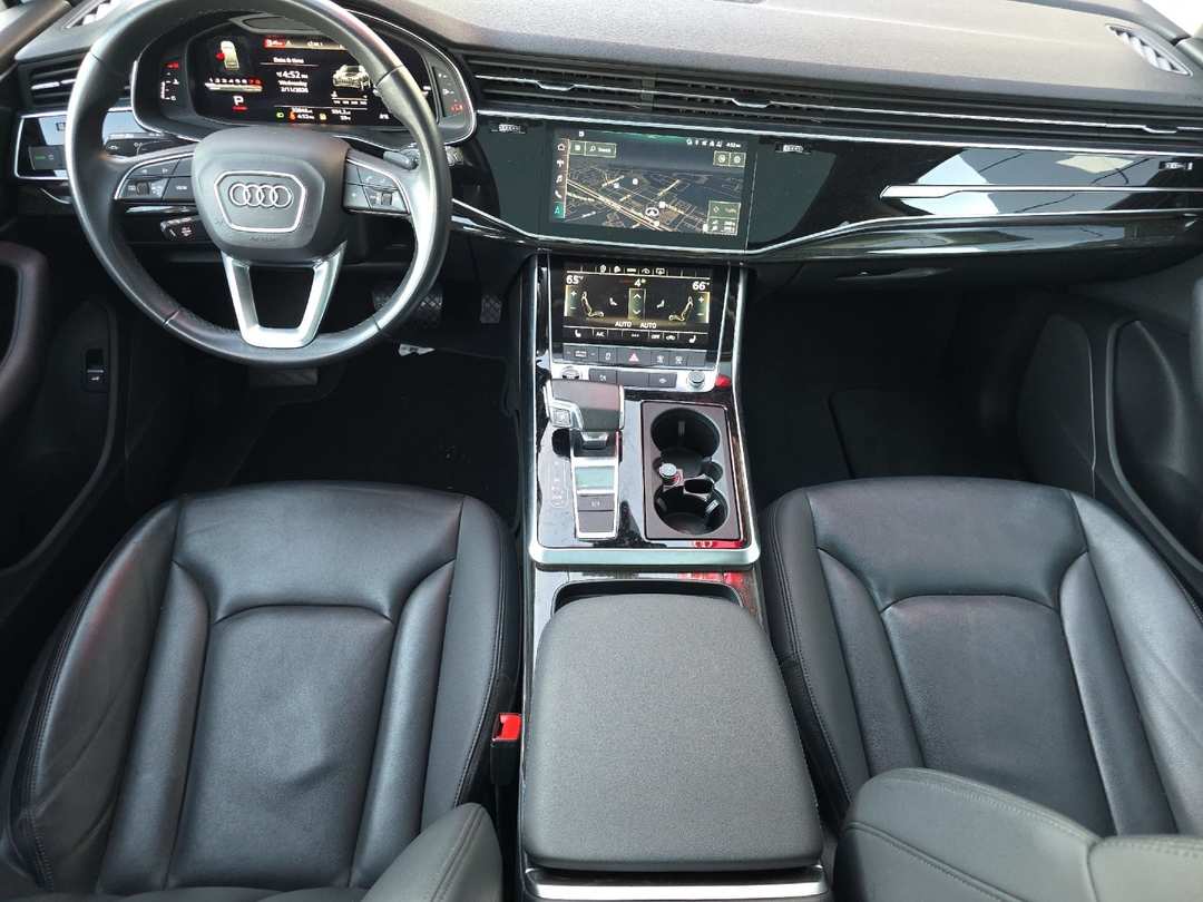 2022 Audi Q7 45 Premium - Image 12
