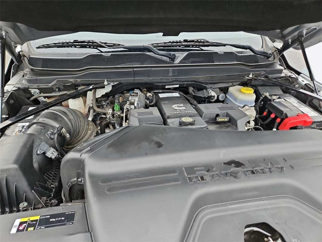 2022 Ram 2500 Laramie - Image 31