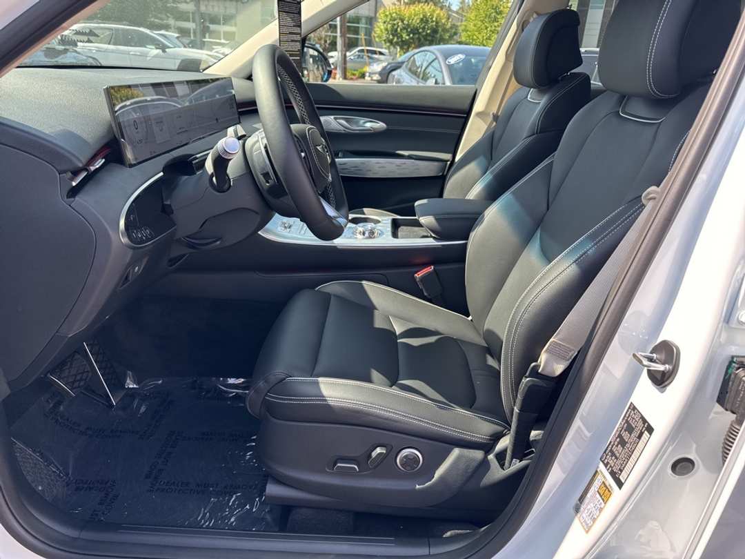 2026 Genesis Electrified Gv70 - Image 16