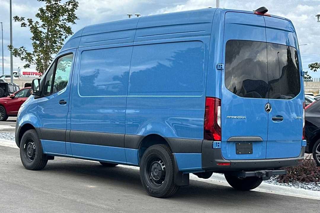 2024 Mercedes-Benz Sprinter 2500 Cargo 144 WB - Image 3