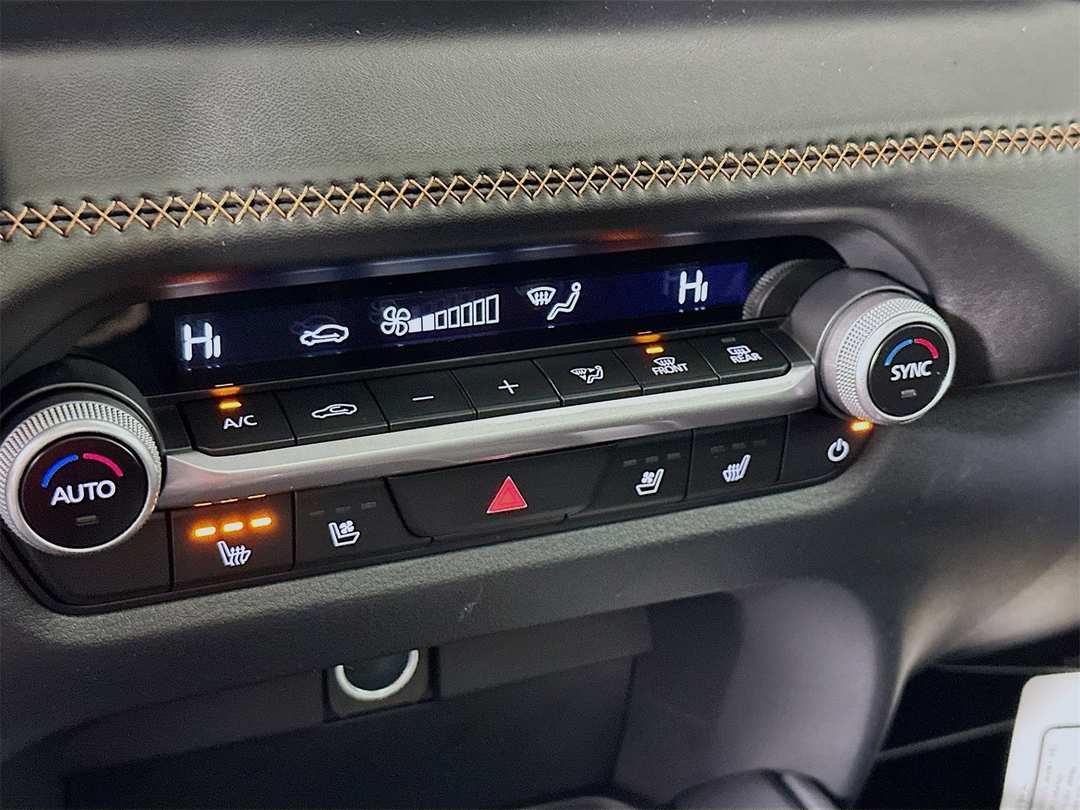 2026 MAZDA Cx-50 Premium - Image 16