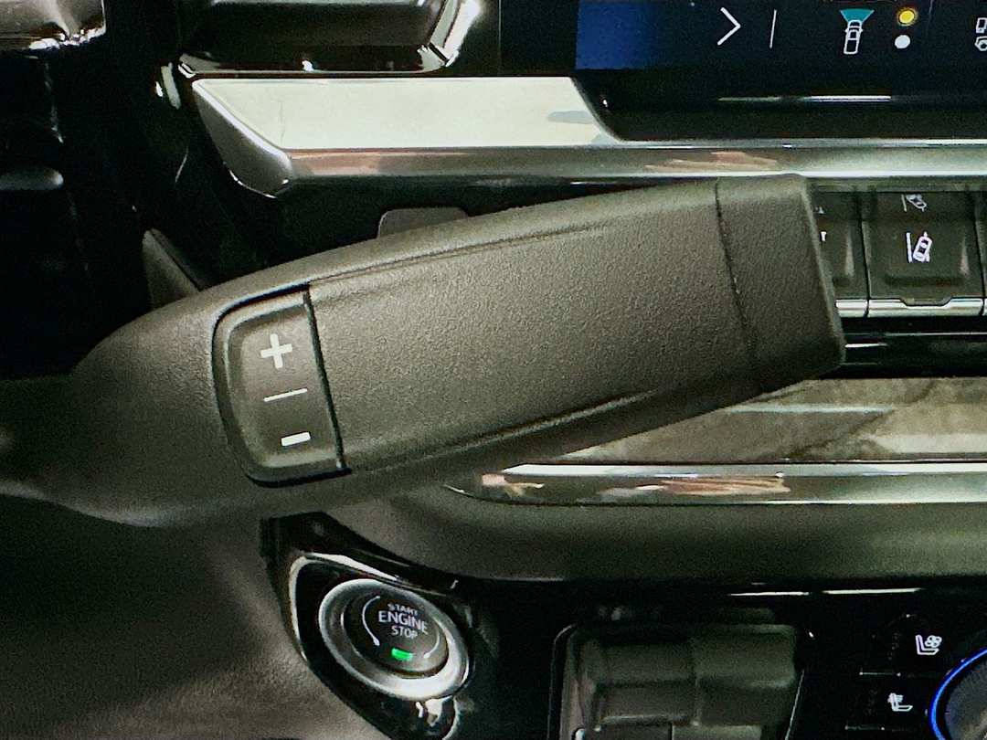 2025 Chevrolet Silverado 2500Hd LTZ - Image 18