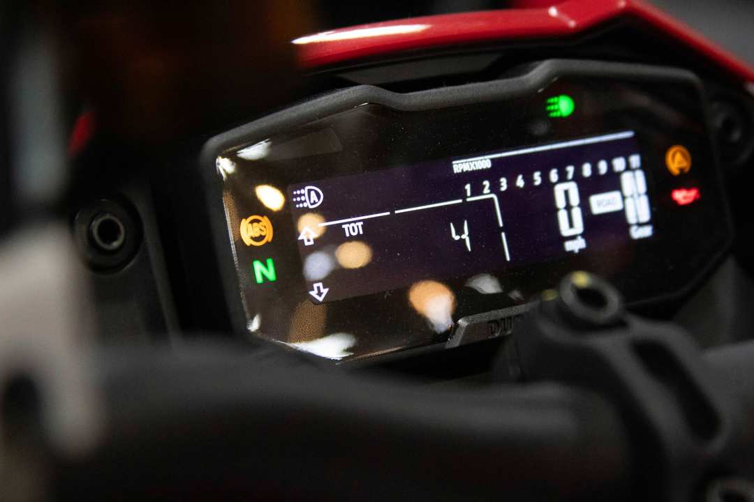 2024 Ducati Hypermotard 698 Mono - Image 3