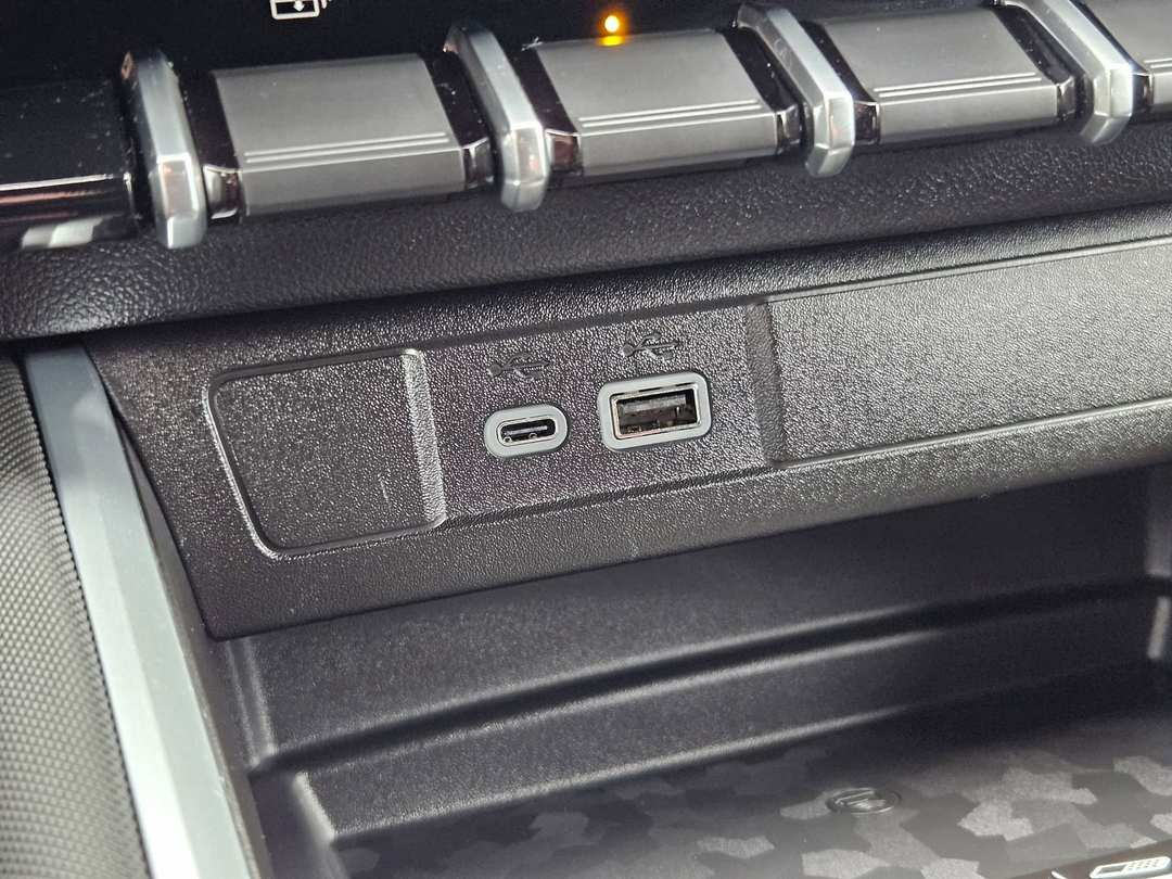 2026 Chevrolet Colorado Z71 - Image 27