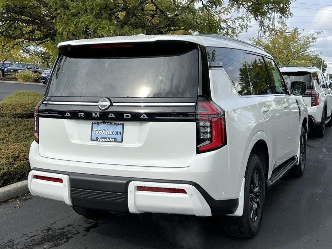 2026 Nissan Armada SV - Image 6