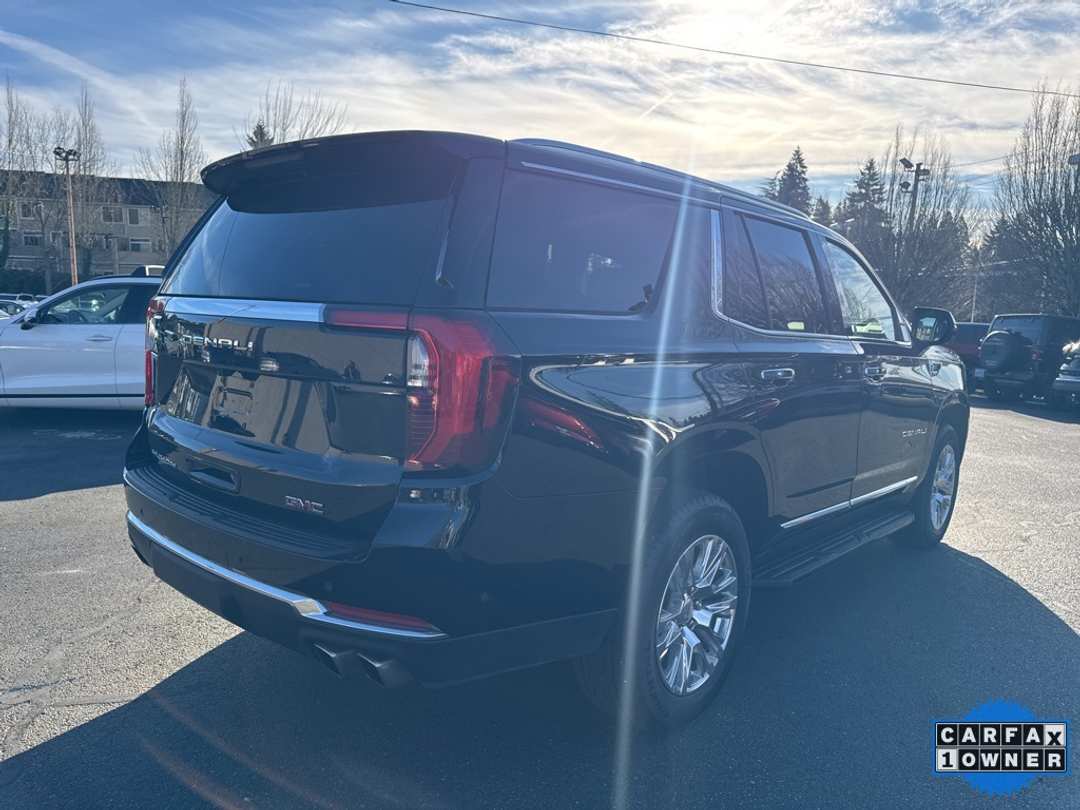 2025 GMC Yukon Denali - Image 8