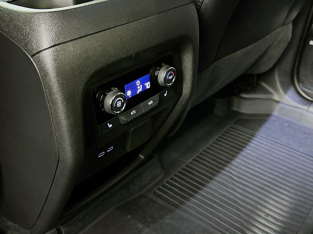 2025 Chevrolet Traverse RS - Image 28