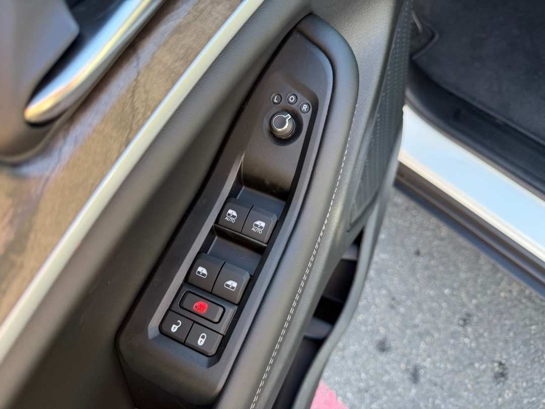 2025 Jeep Grand Cherokee Limited - Image 14