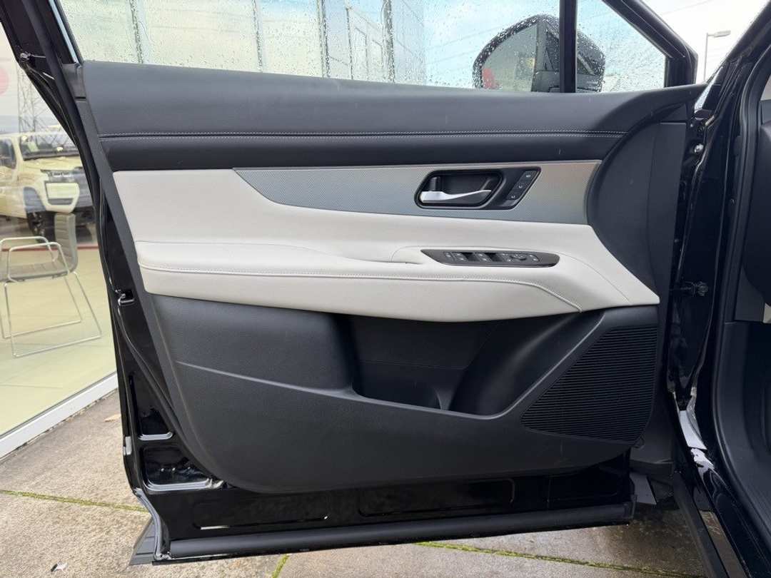 2026 Nissan Murano SL - Image 11