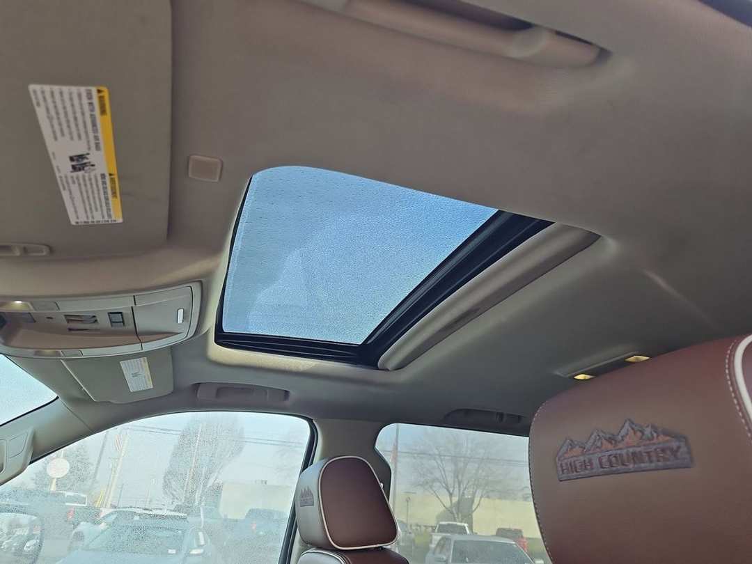 2017 Chevrolet Silverado 1500 High Country - Image 36