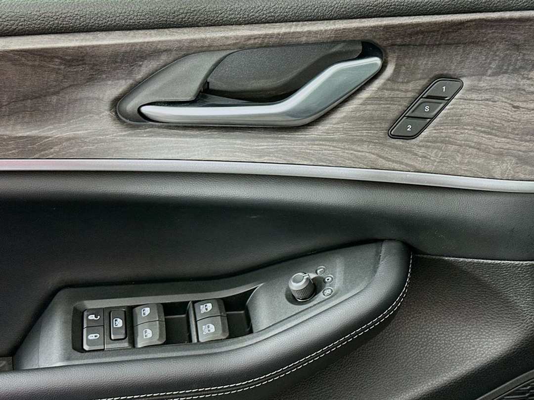 2024 Jeep Grand Cherokee Limited - Image 19