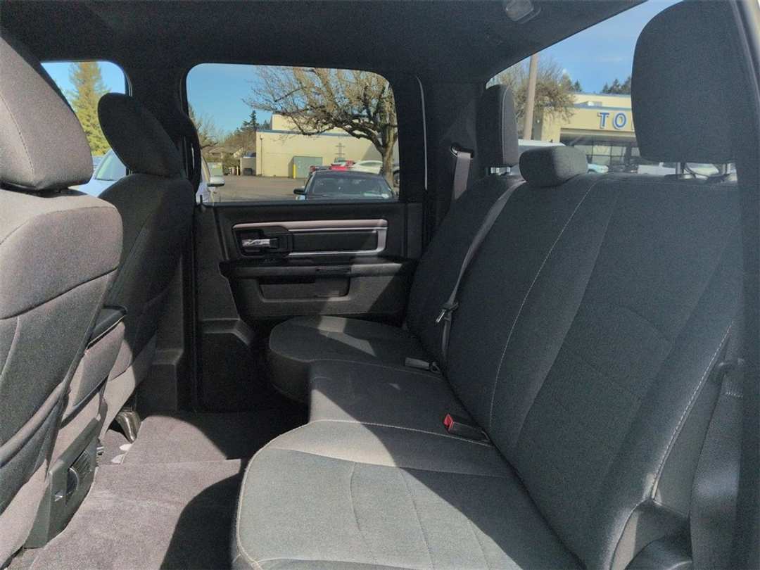 2022 Ram 1500 Classic Warlock - Image 25