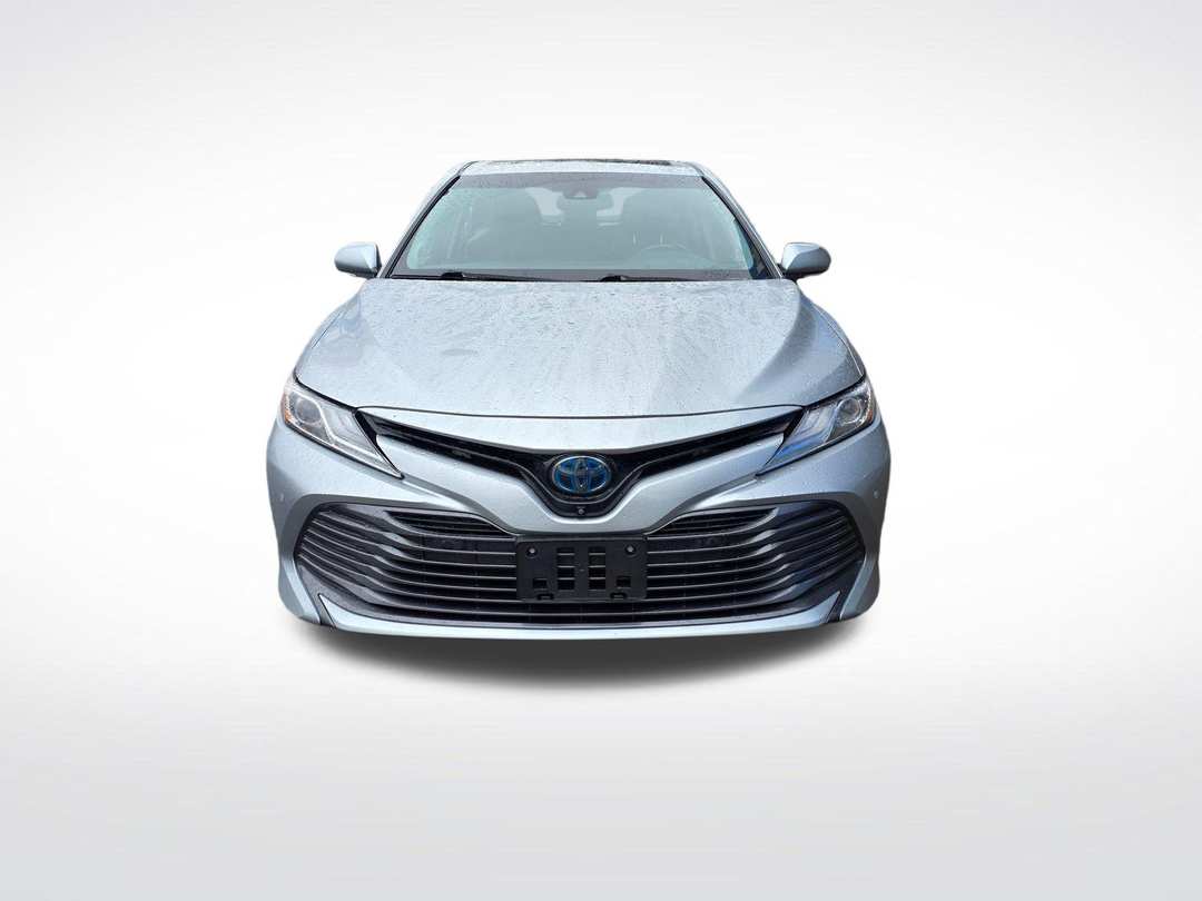 2018 Toyota Camry XLE - Image 3