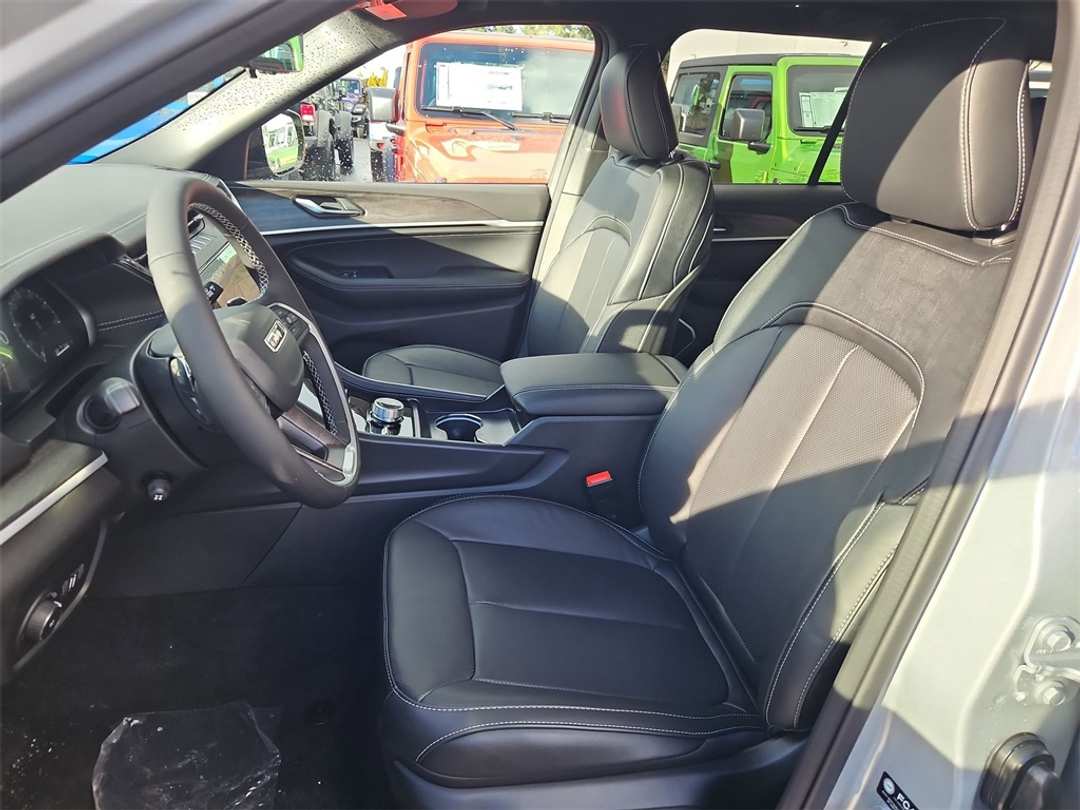 2026 Jeep Grand Cherokee Limited - Image 21