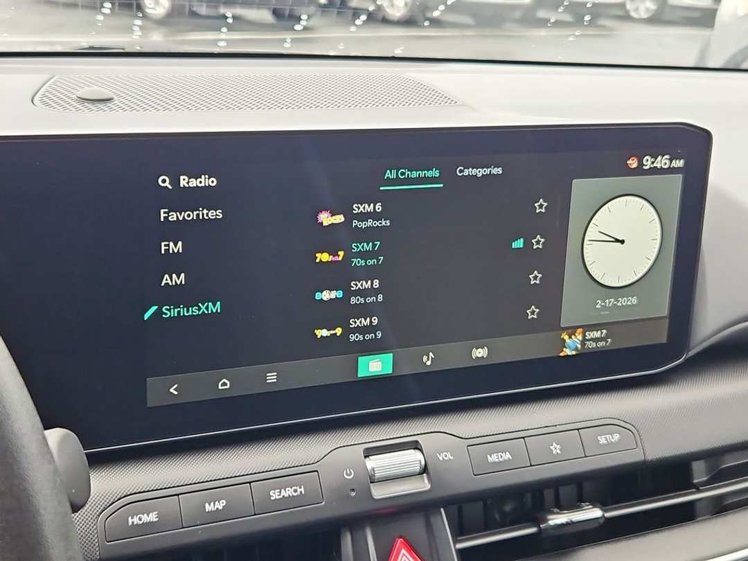 2025 Kia K4 LXS - Image 17