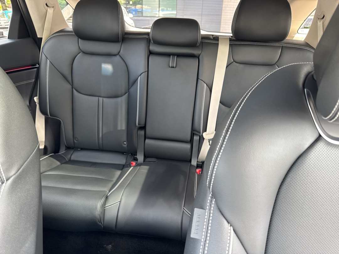 2026 Genesis Electrified Gv70 - Image 36