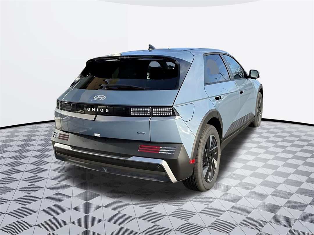 2026 Hyundai Ioniq 5 SEL - Image 7