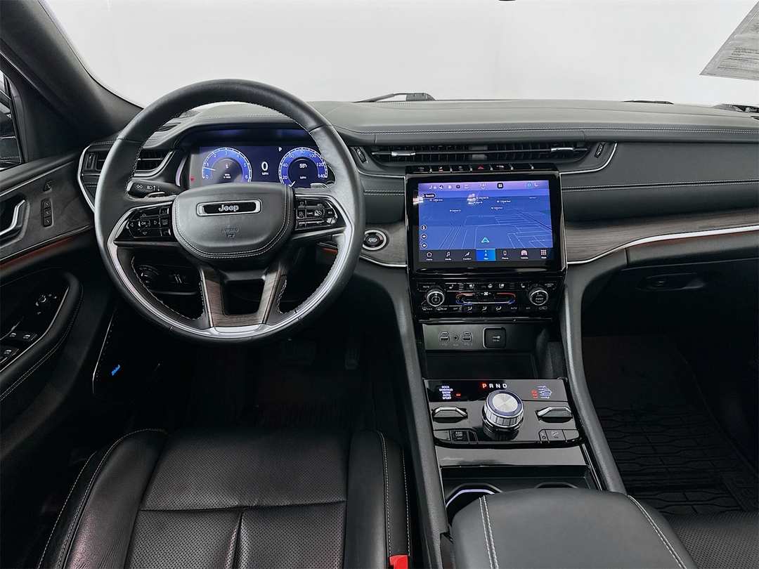 2022 Jeep Grand Cherokee Overland - Image 24