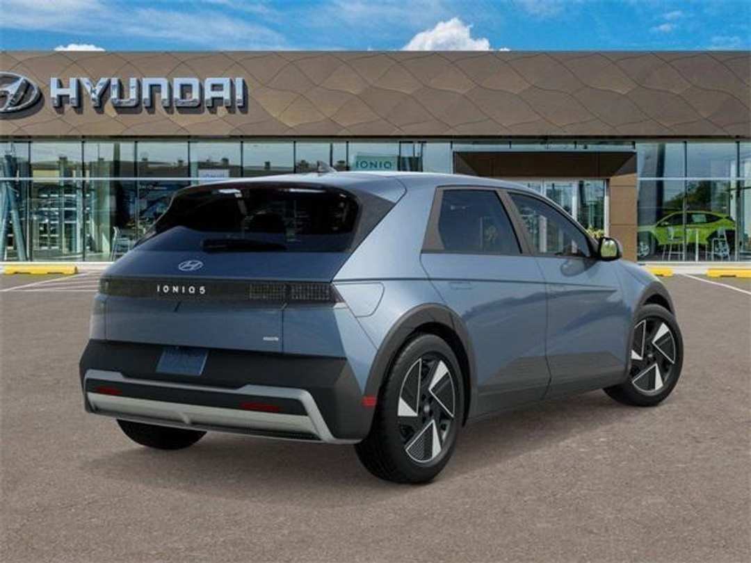 2026 Hyundai Ioniq 5 SEL - Image 4