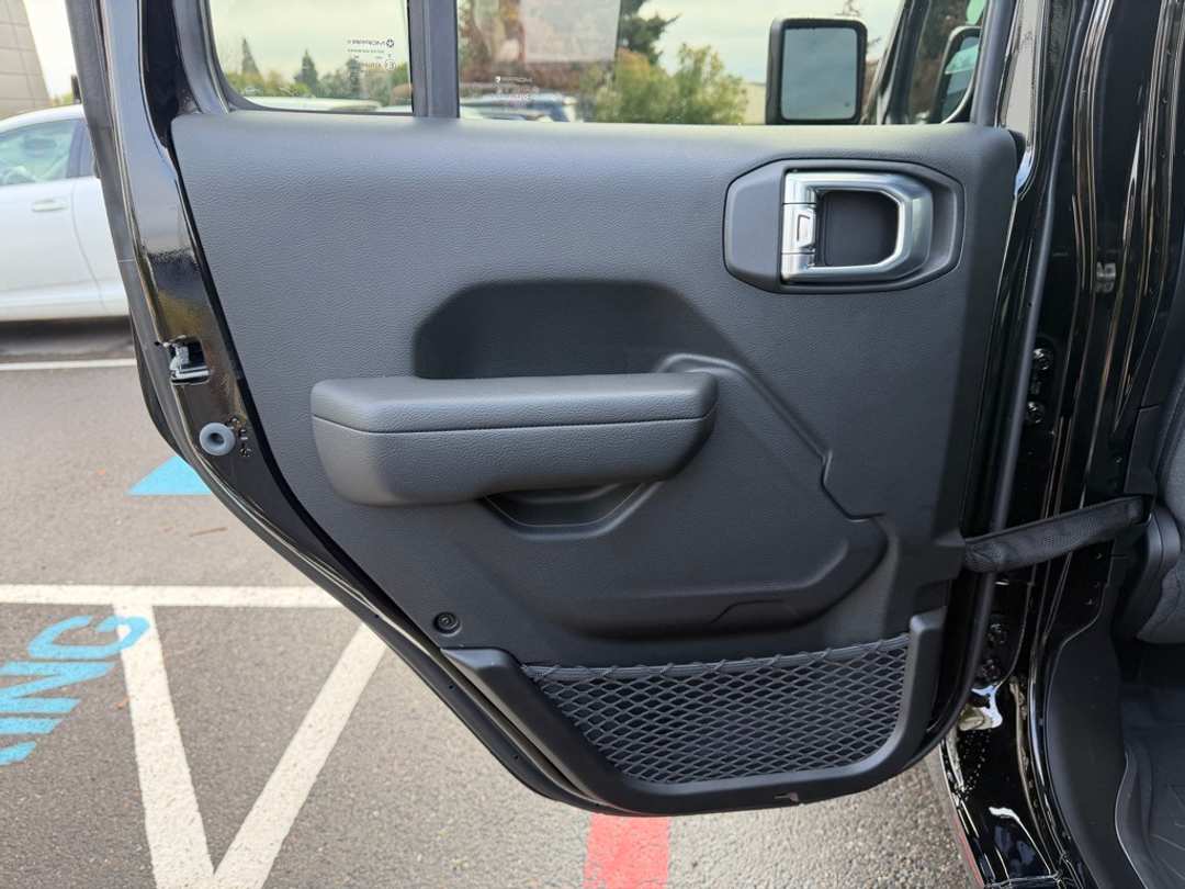 2026 Jeep Gladiator Sport S - Image 27