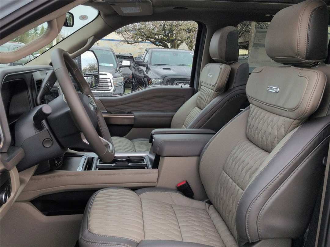 2026 Ford F-350Sd Platinum - Image 13